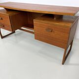 Vintage desk from G-Plan  by Victor Wilkins from the 1960s.