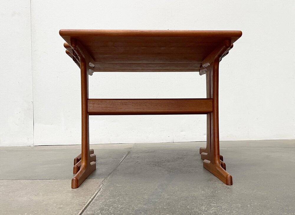 Nest of teak tables from the mid-century by Vildbjerg Møbelfabrik, 1960s, set of 3.