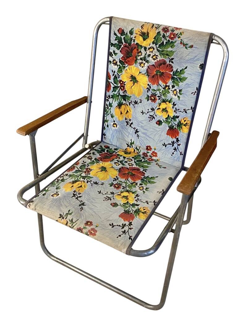 Folding camping chair