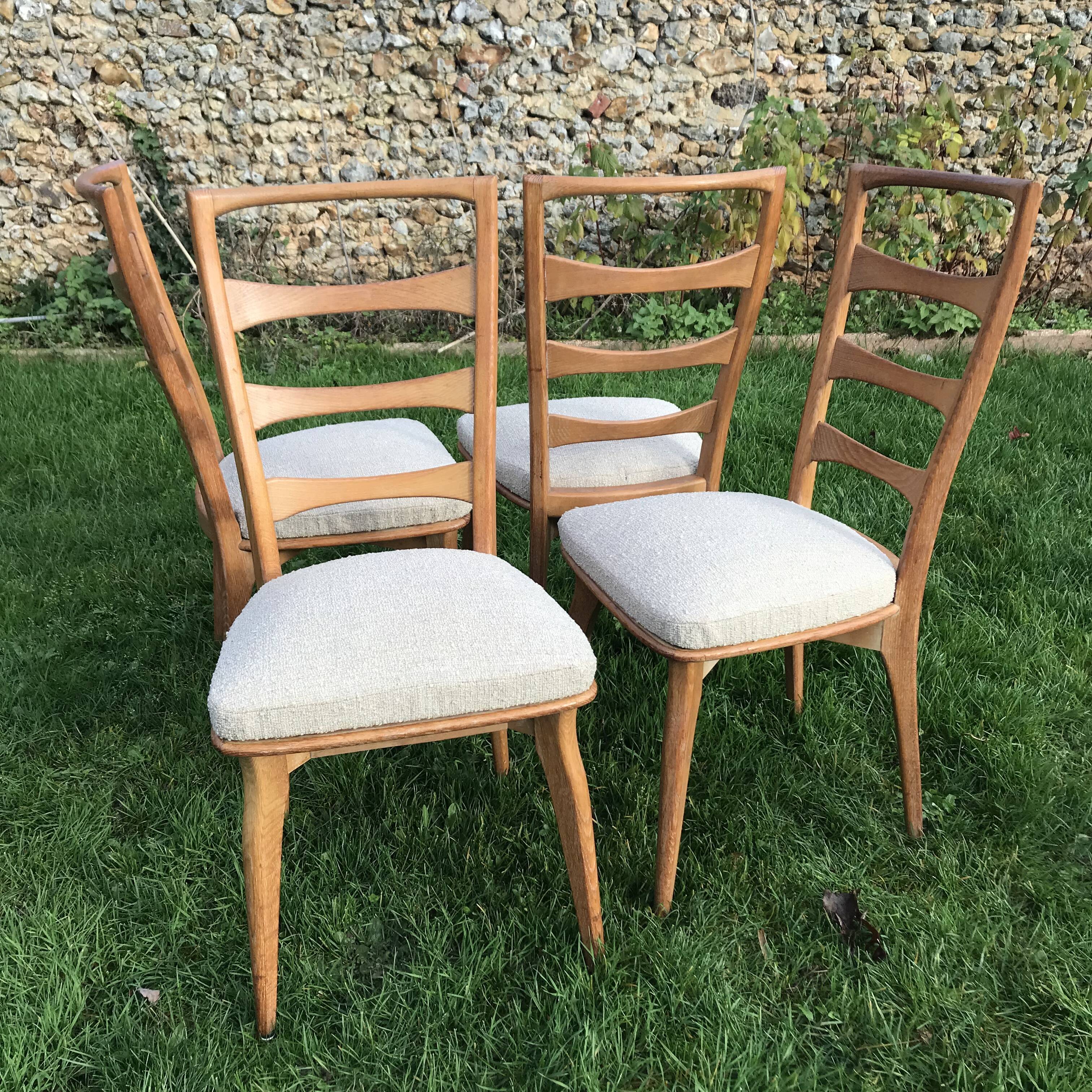 Lot de 4 chaises vintage en chêne blond et assise beige