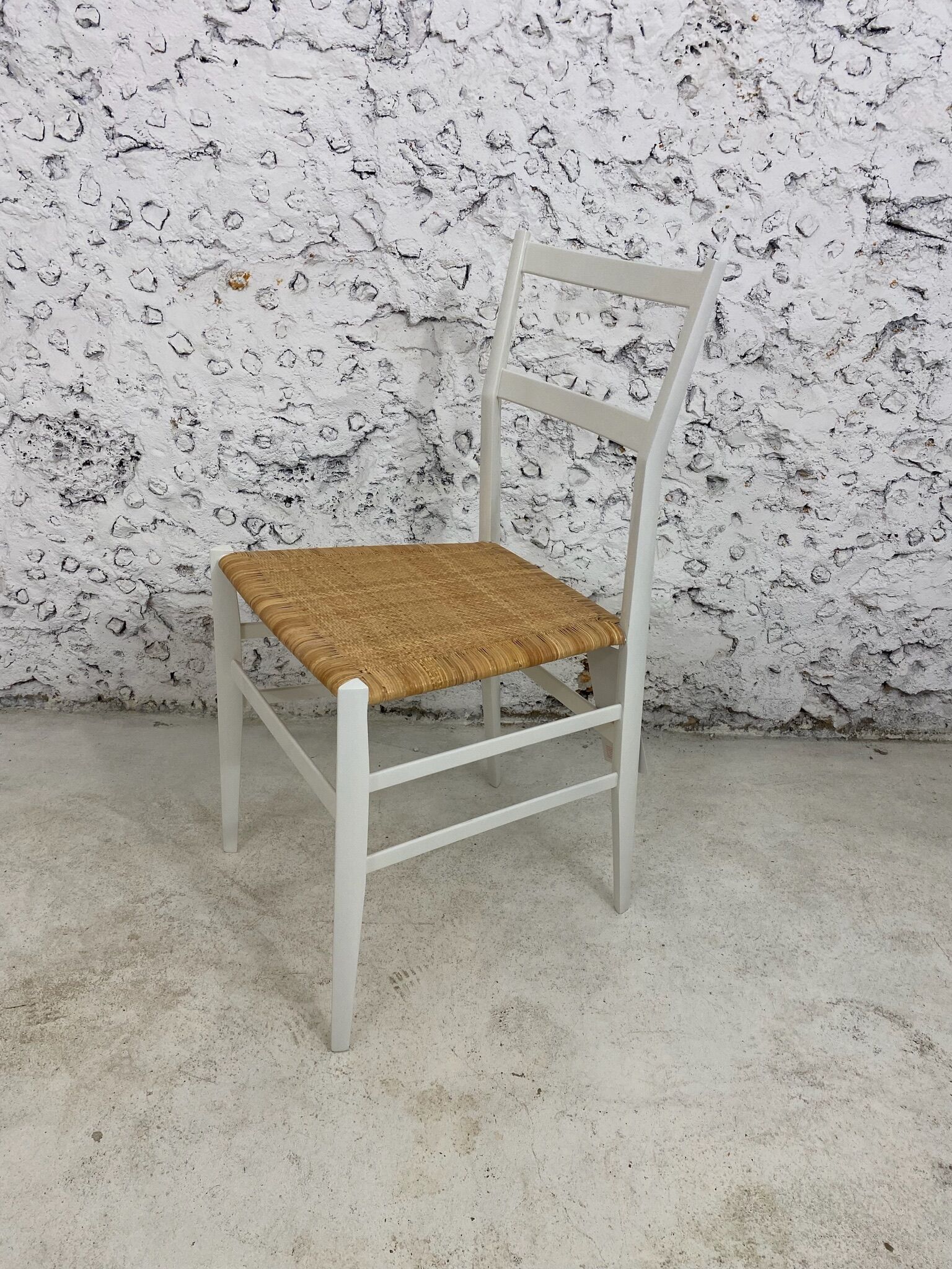 Superleggera chair by Gio Ponti for Cassina modeled 699