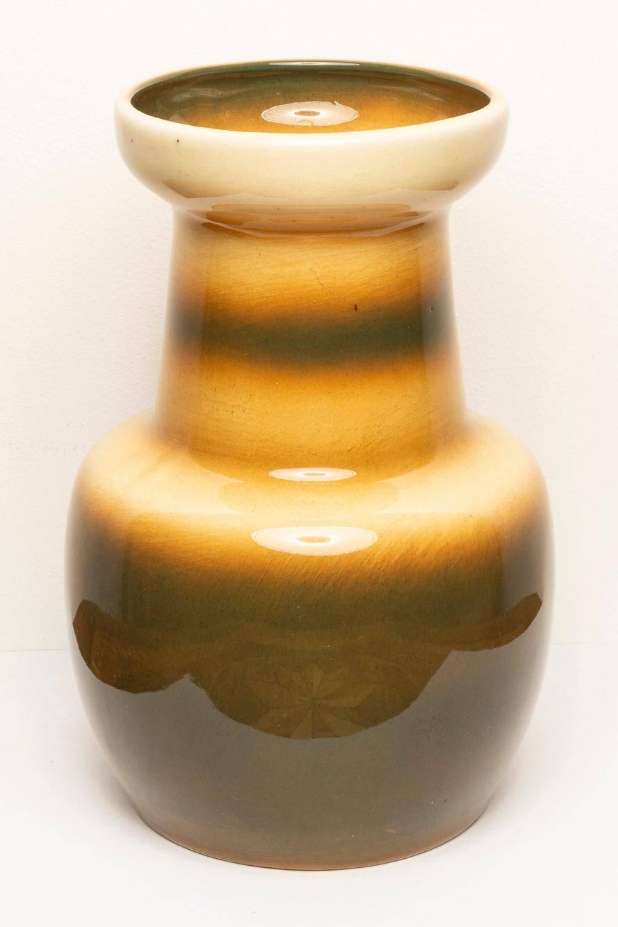Beige ceramic pot mid-century - Poland, 1960s