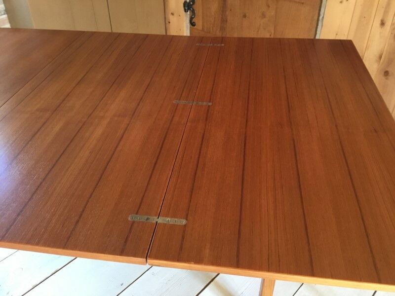 Liftable coffee table