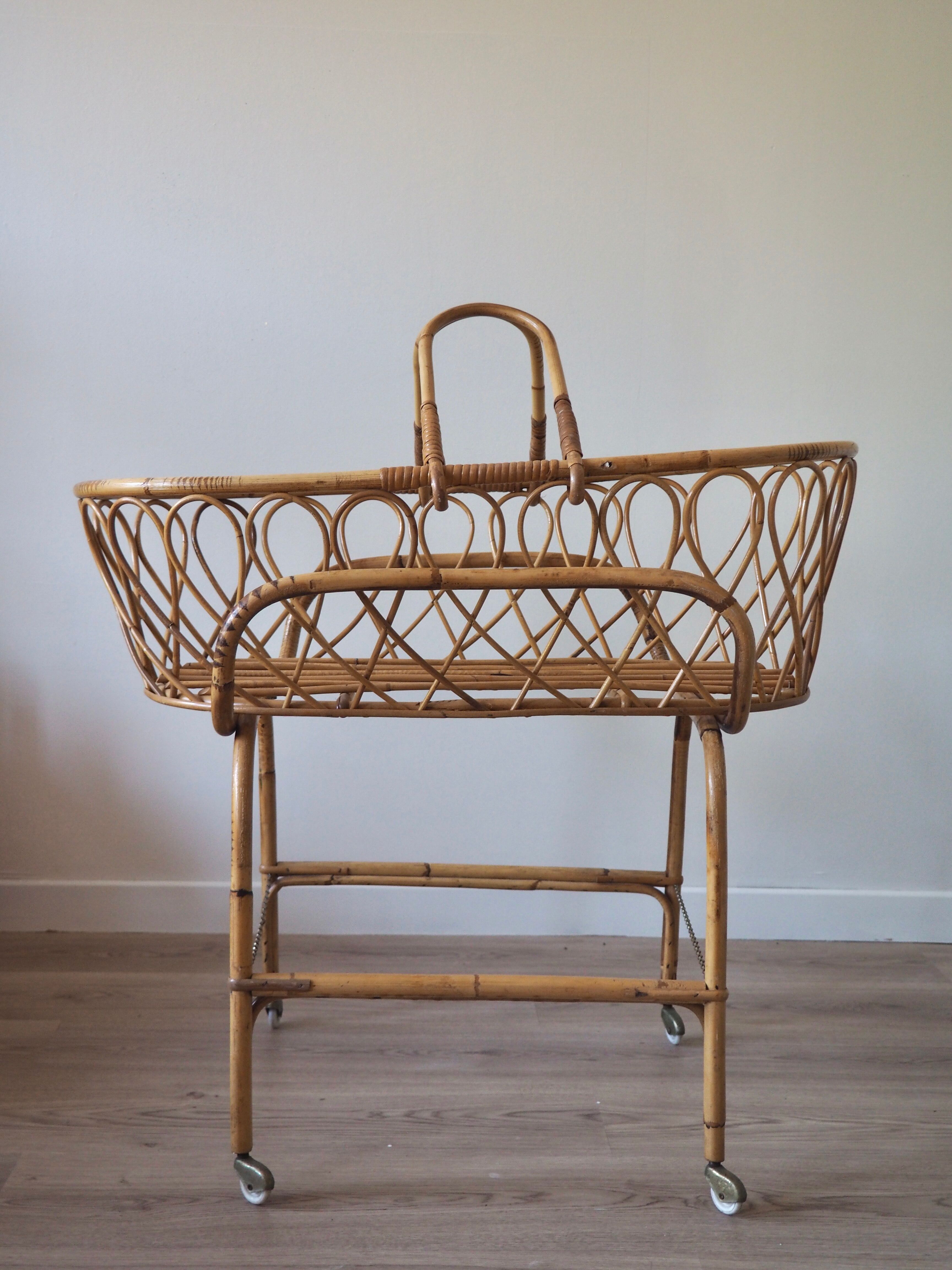 Rattan cradle