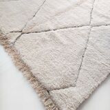 Moroccan Berber carpet Beni ouarain ecru with black diamonds engraved 306x199cm