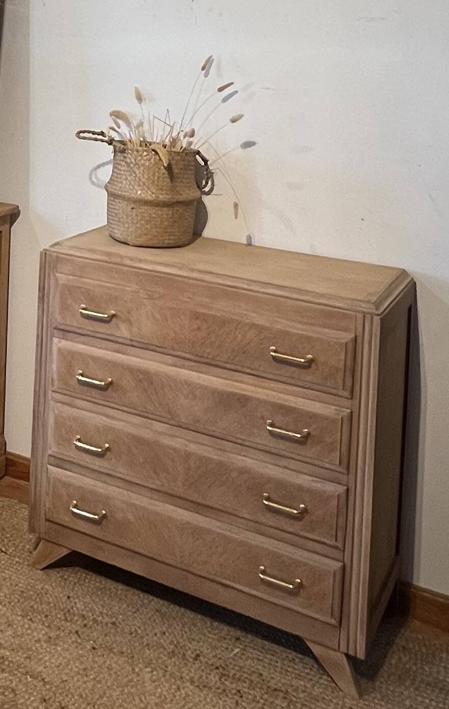 Vintage oak commode with tapered legs.