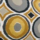 Geometric pattern cushion