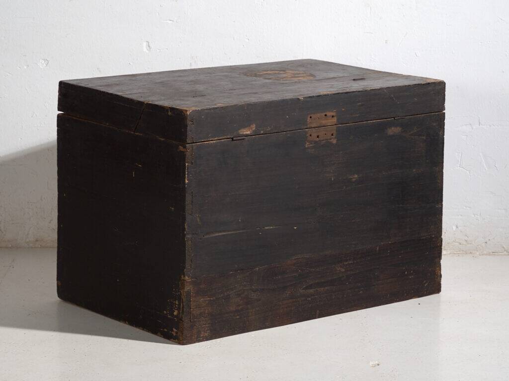 Antique Chinese chest painted in pine wood – China, circa 1900
