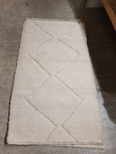 Carpet Blessed Ouarain bed descents