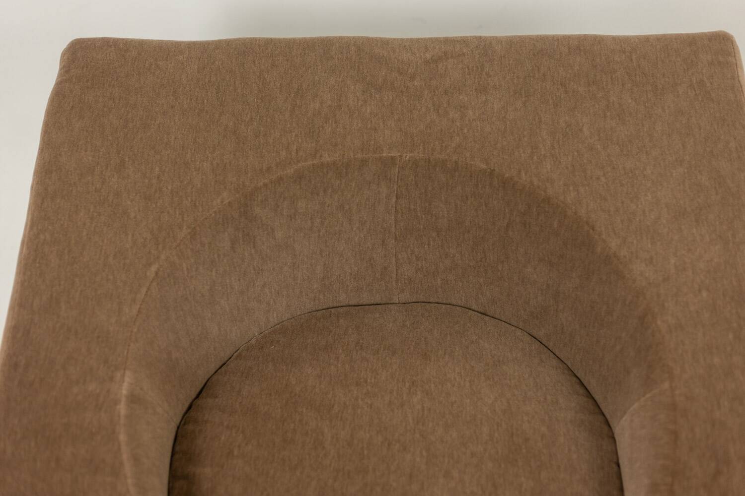 Pair of beige mohair fabric cube armchairs. Contemporary.