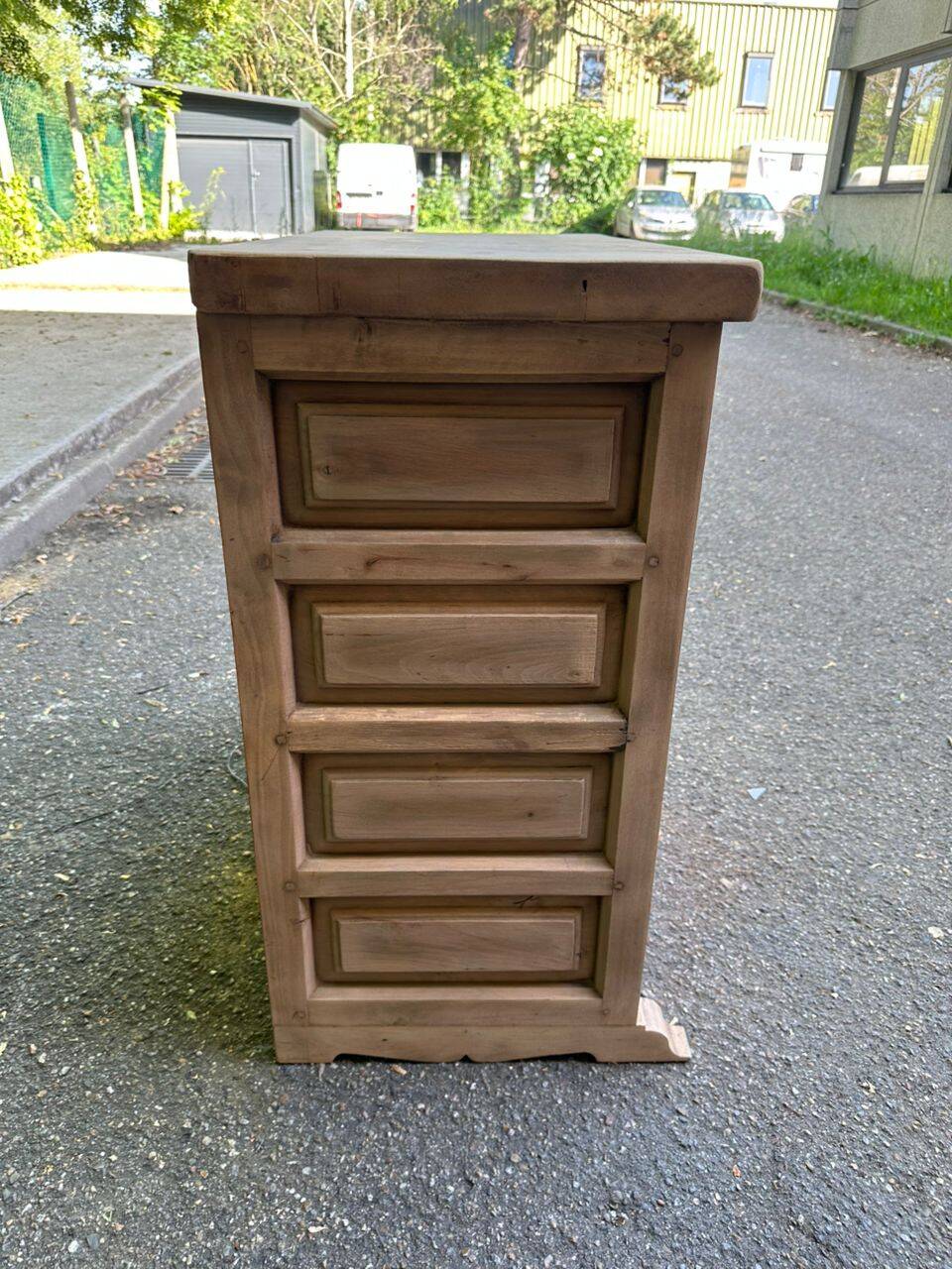 Renovated Spanish chest of drawers in solid walnut from the 1950s.