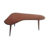 Boomerang tripod table