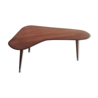 Boomerang tripod table