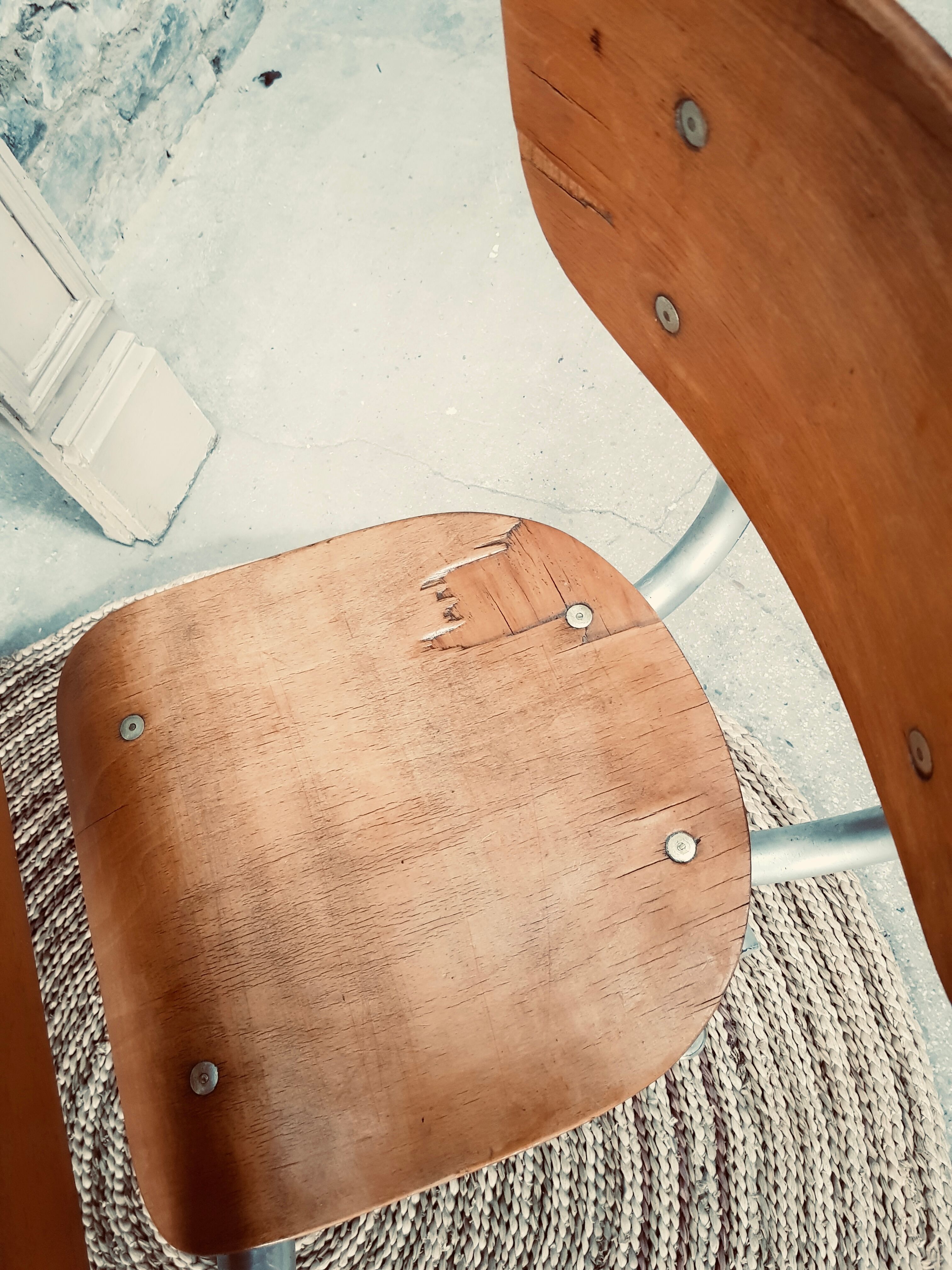 One-piece school desk
