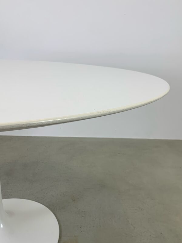 Table & avec chaises pivotantes d'Eero Saarinen pour Knoll International des années 1960