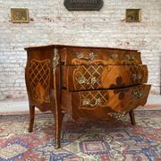 Chest of drawers stamped in marquetry Louis XV style