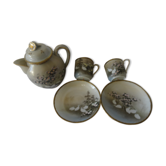 Japanese thiere set and cups