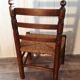Chaise en bois et paille
