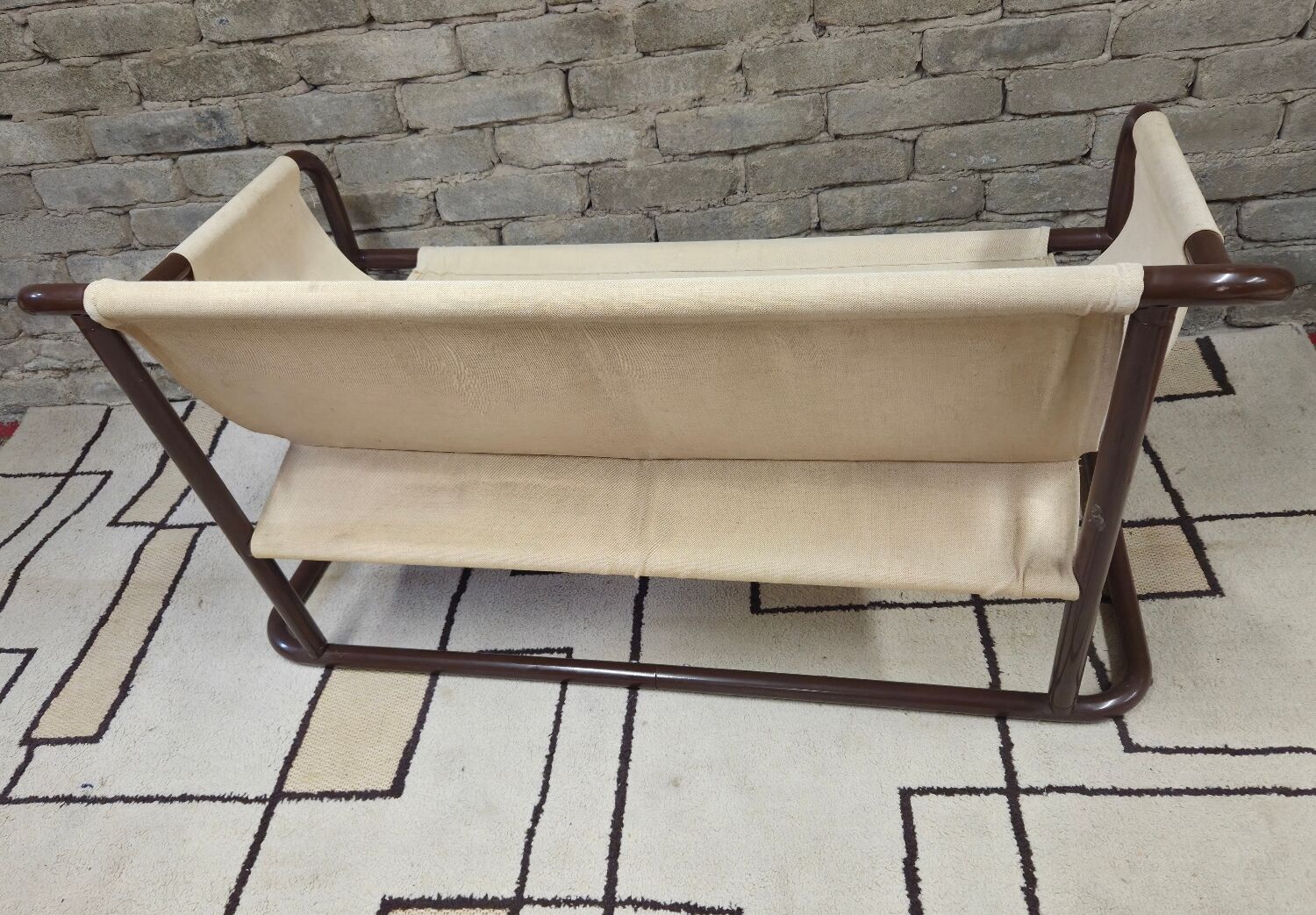 Tubular two-seater bench from the 1970s.