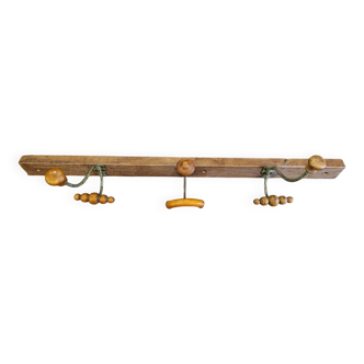 Wall coat rack
