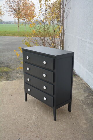 Commode peu profonde