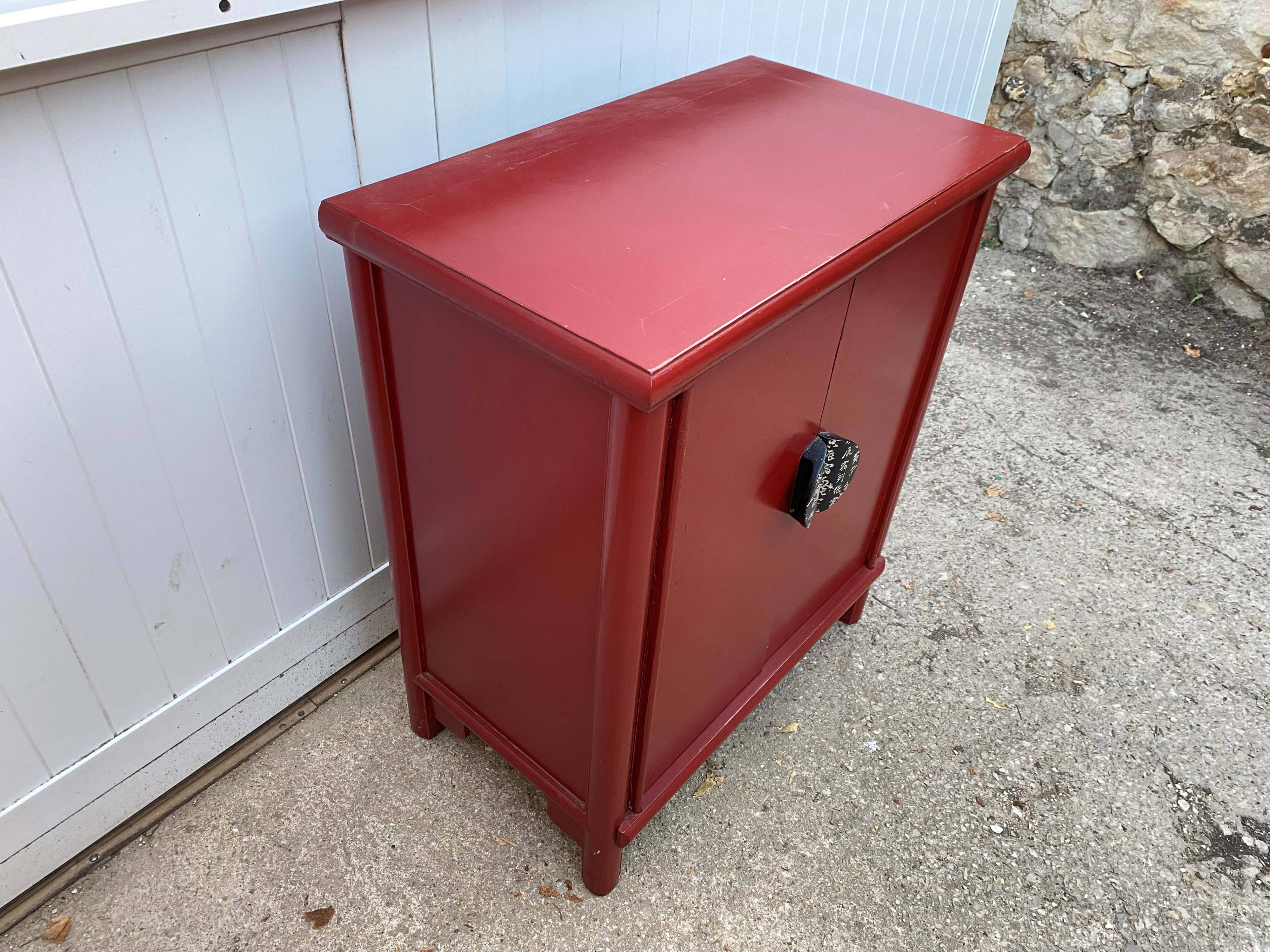 Red storage unit with 2 doors in solid wood, Chinese style, 1950