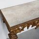 Console murale dorée et sculptée de style baroque italien du XXe siècle