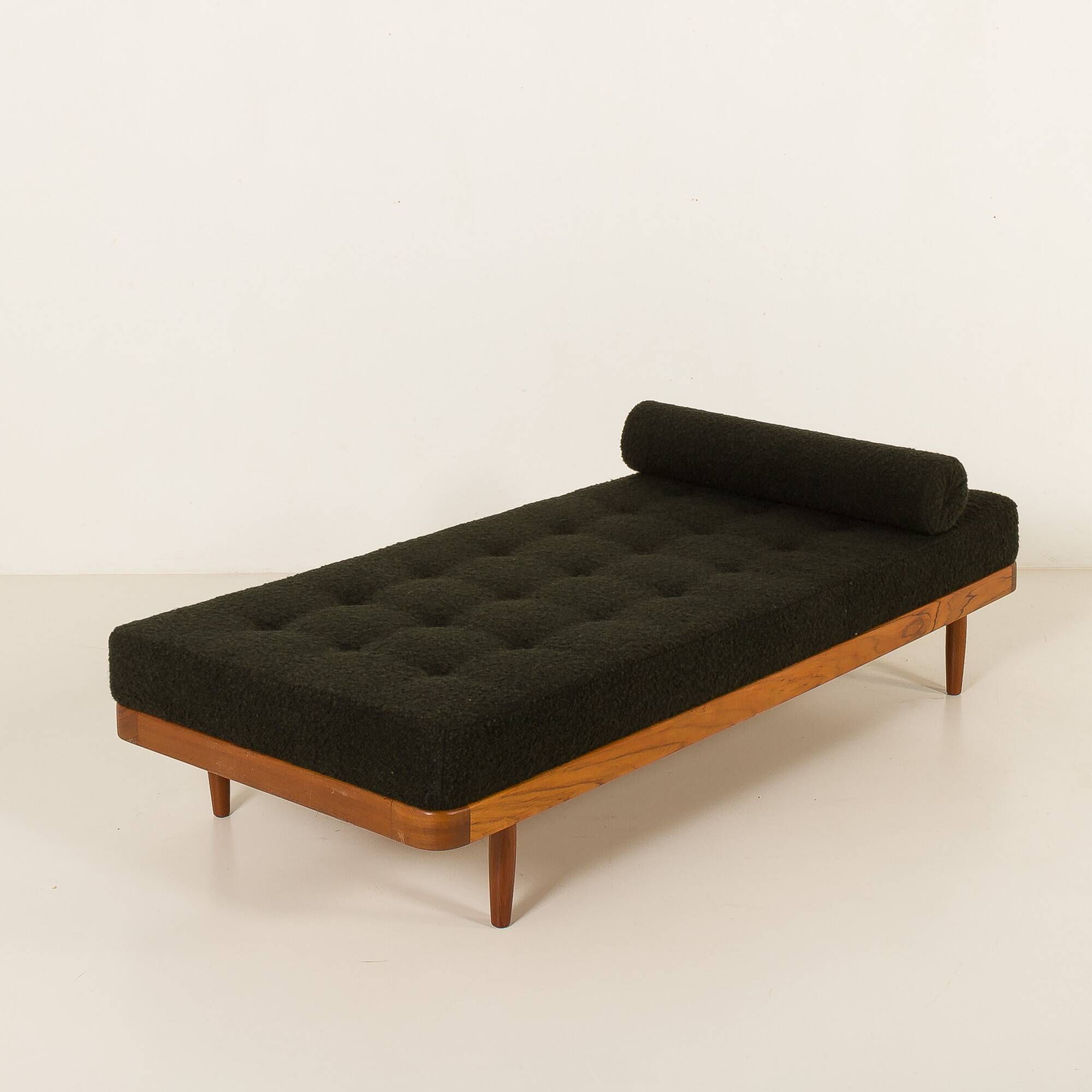 Danish teak daybed in thick boucle fabric, 1960s