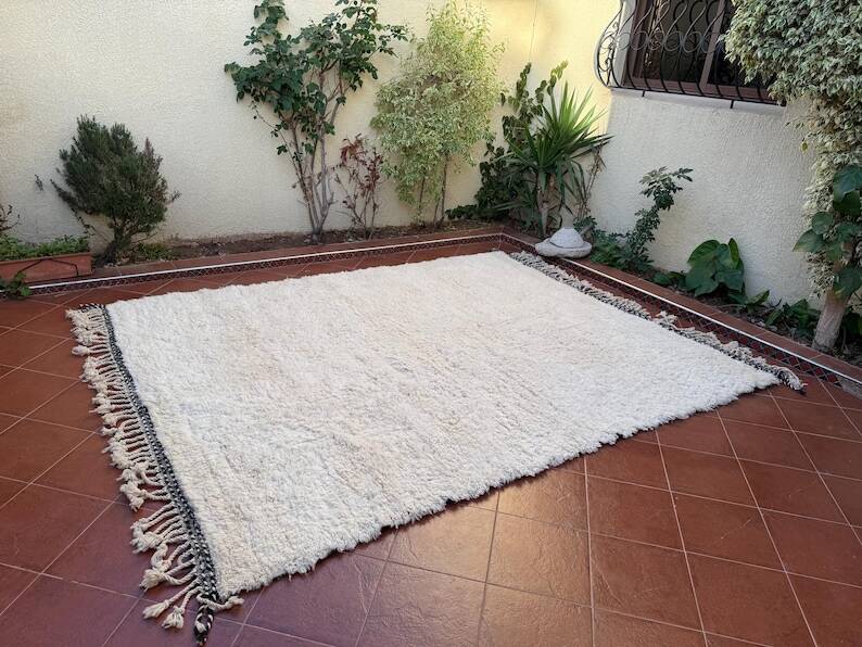 Tapis beni ouraine tissè main traditionnelle taille 200 x 300 cm