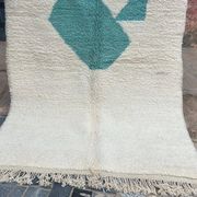 Handmade natural wool rug, size 150 x 250 cm