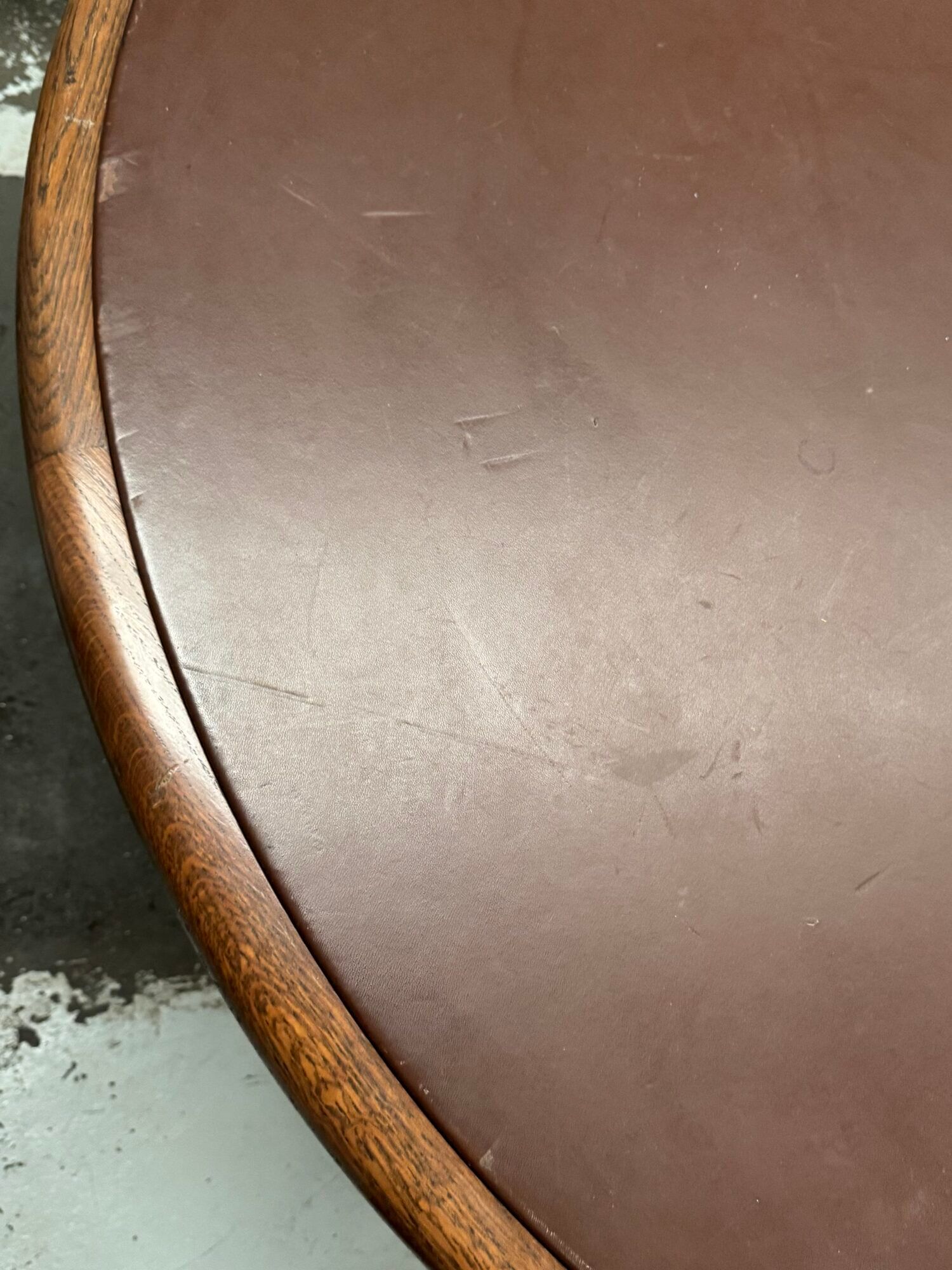 Round table