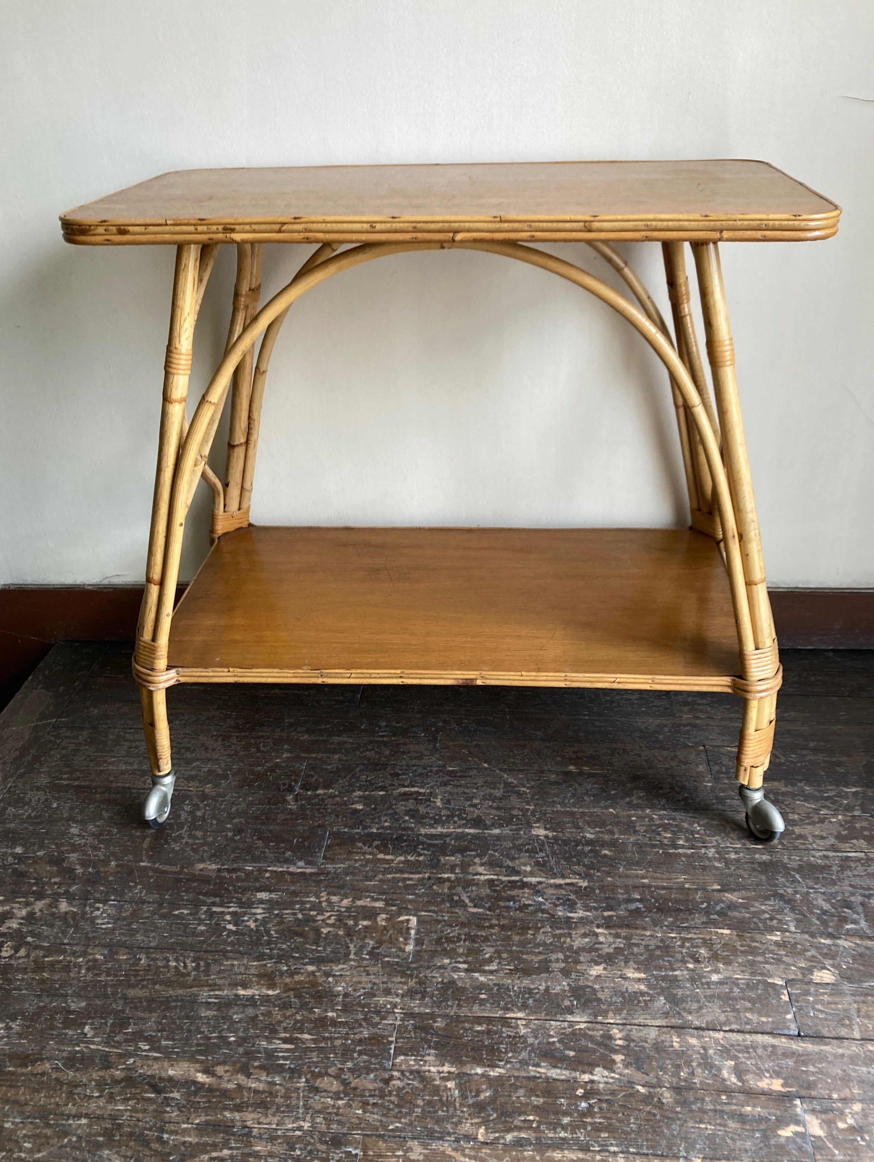 Side table provence 1960 in rattan and plyvood on wheels