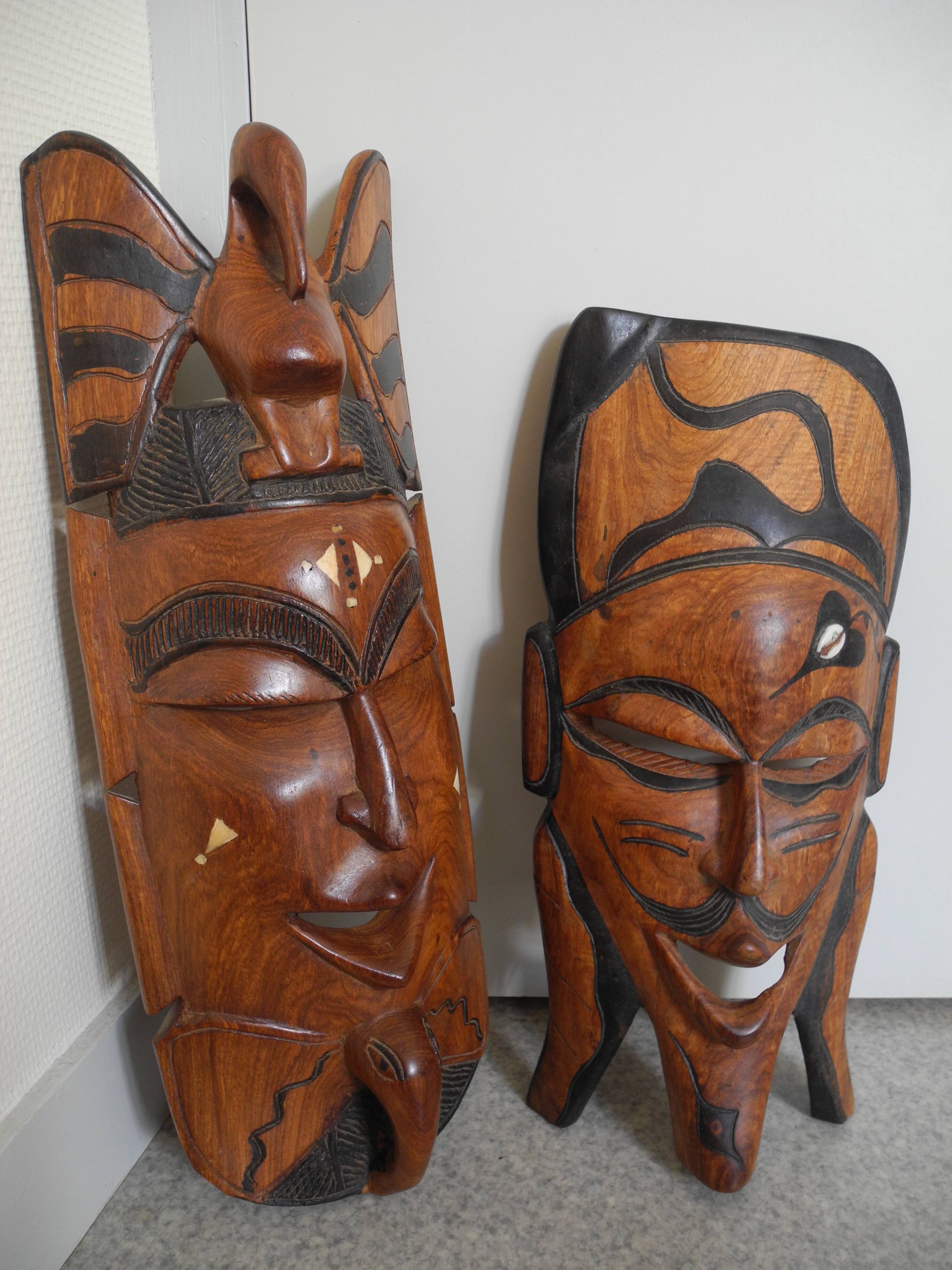 Pair of African wooden masks, vintage decoration, wooden African masks, 70s/80s