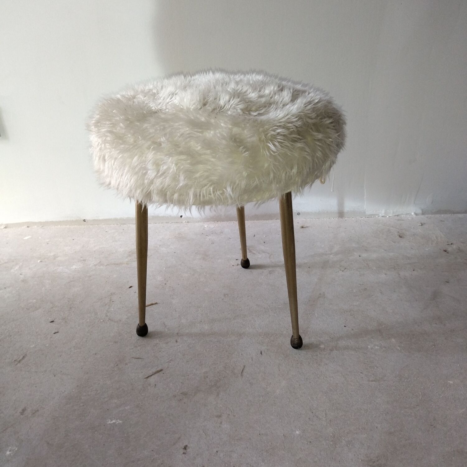 Tripod stool 60s
