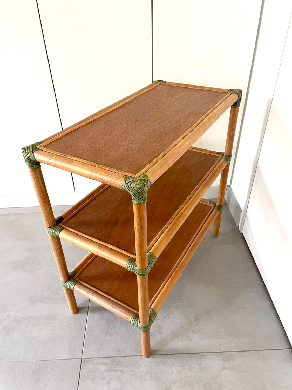 Low bamboo and rattan shelf from the 80s