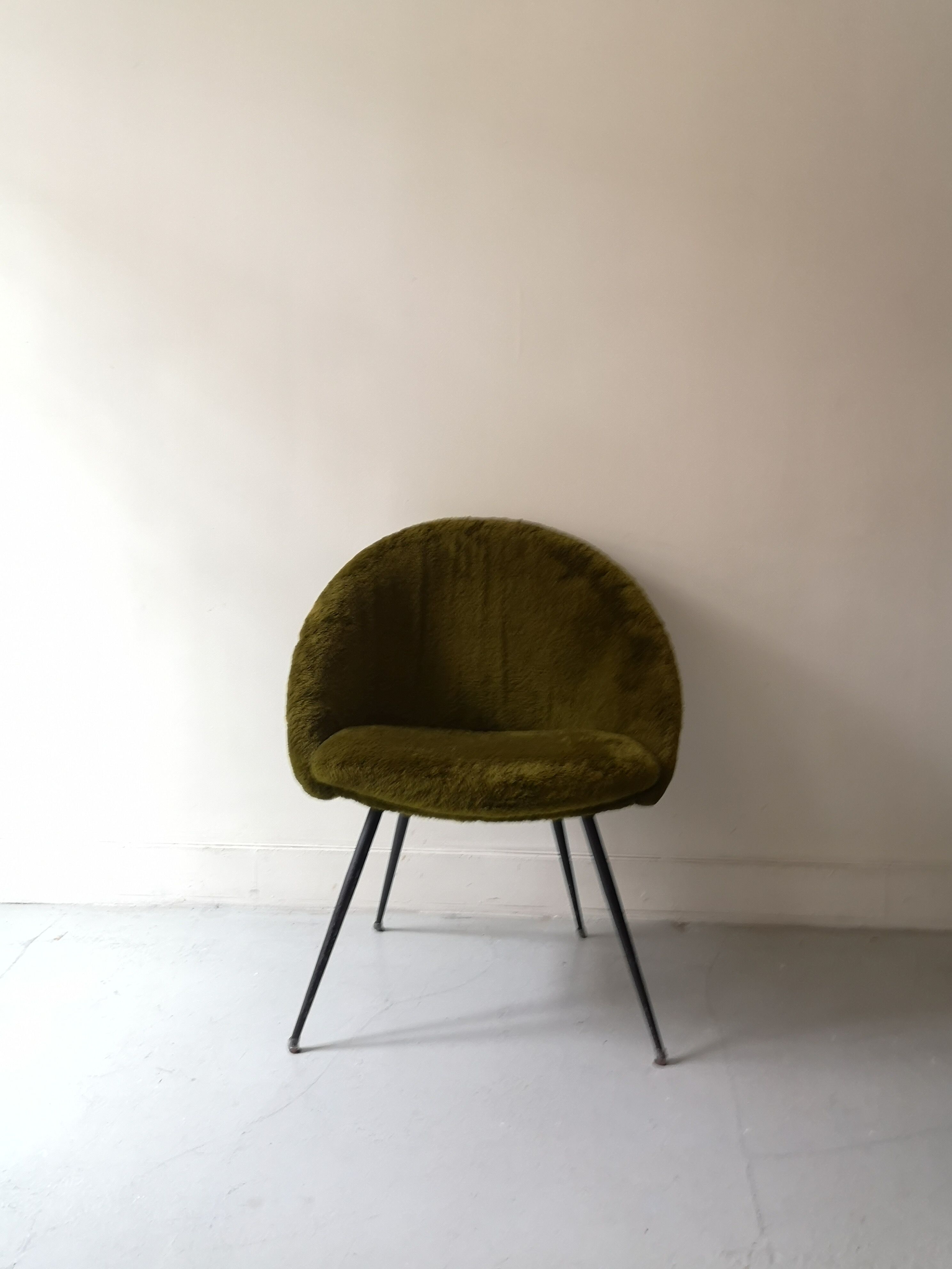 Vintage cocktail armchair in khaki moumoute, design 1970
