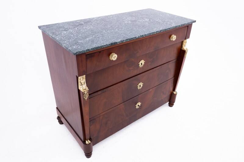 Luxurious Empire style chest of drawers, France, around 1840. After renovation.
