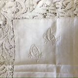 Linen adornment Richelieu OC