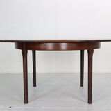 Scandinavian Modern Extendable Oval/Round Dinning Table, 1960, Denmark