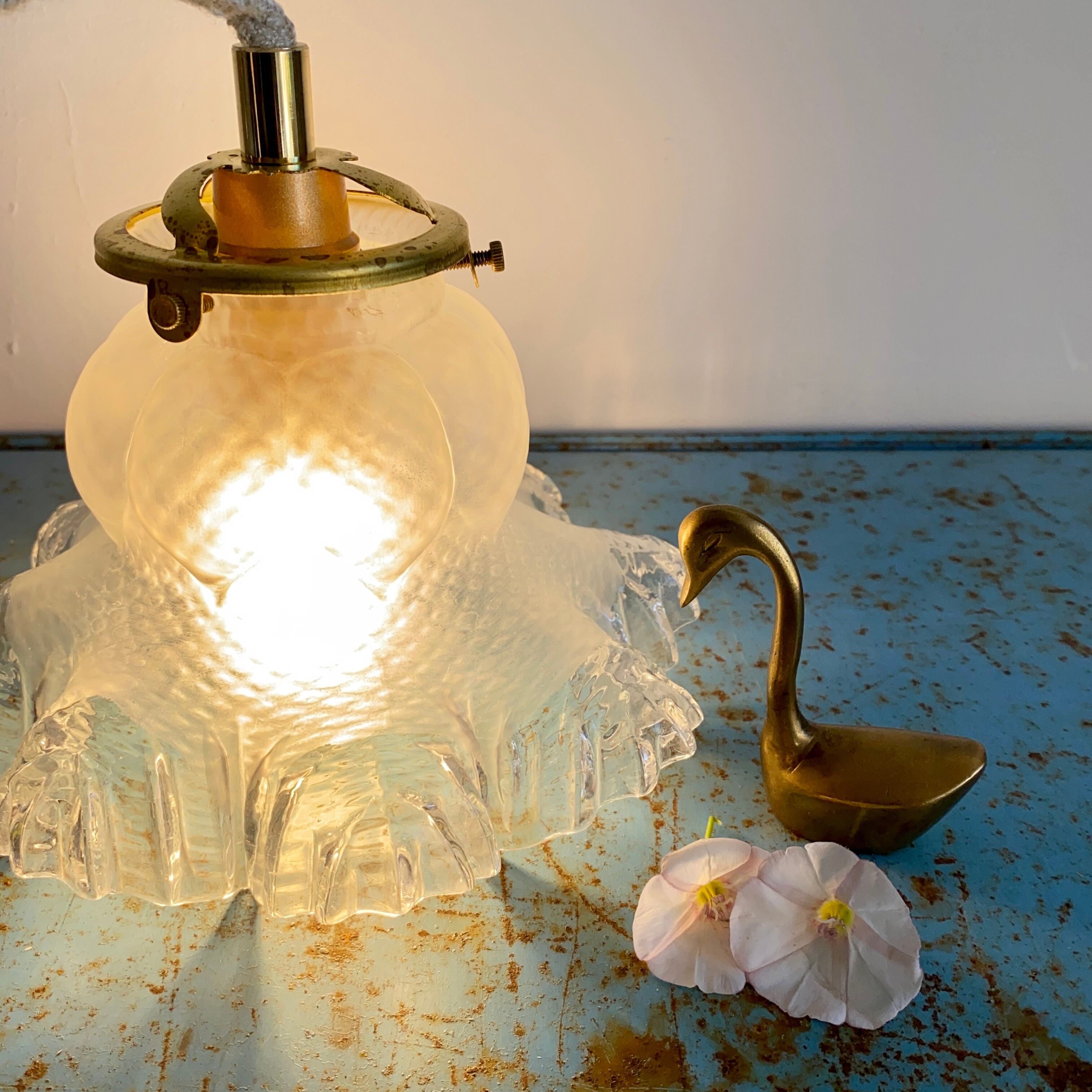 Vintage tulip stroller in transparent and frosted glass