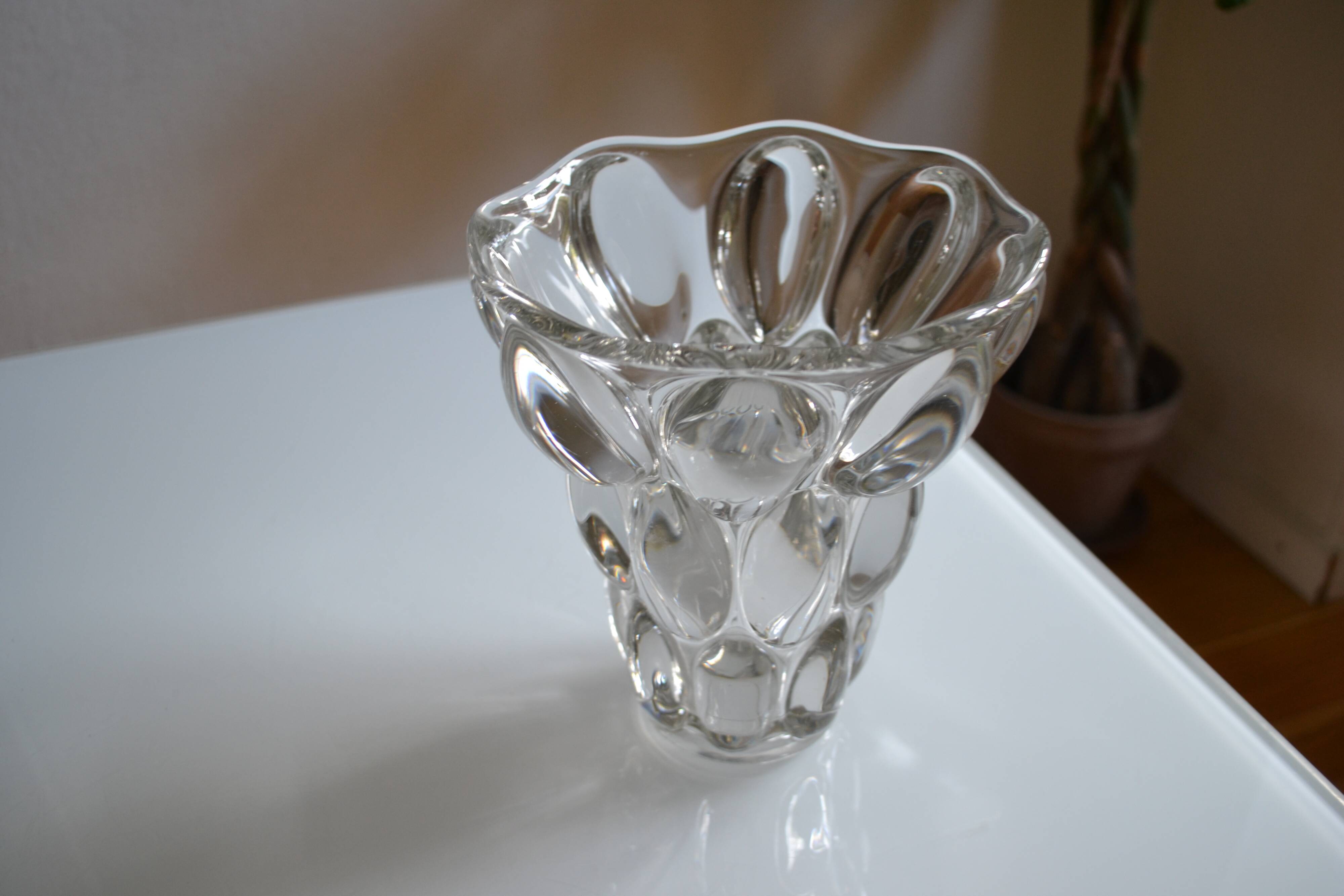 Vintage crystal vase, glassware to be identified, circa 1950 - 1960.
