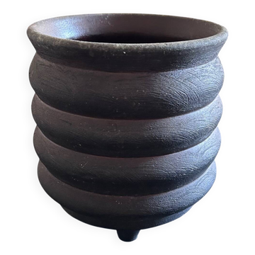 Cache pot tripode scandinave
