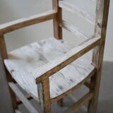 Ancienne chaise haute en bois pour enfant