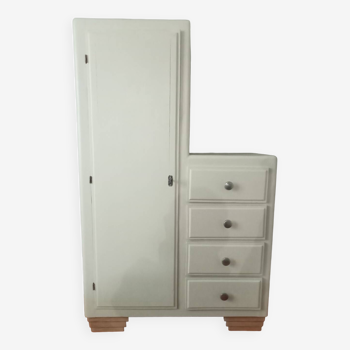 Armoire asymétrique