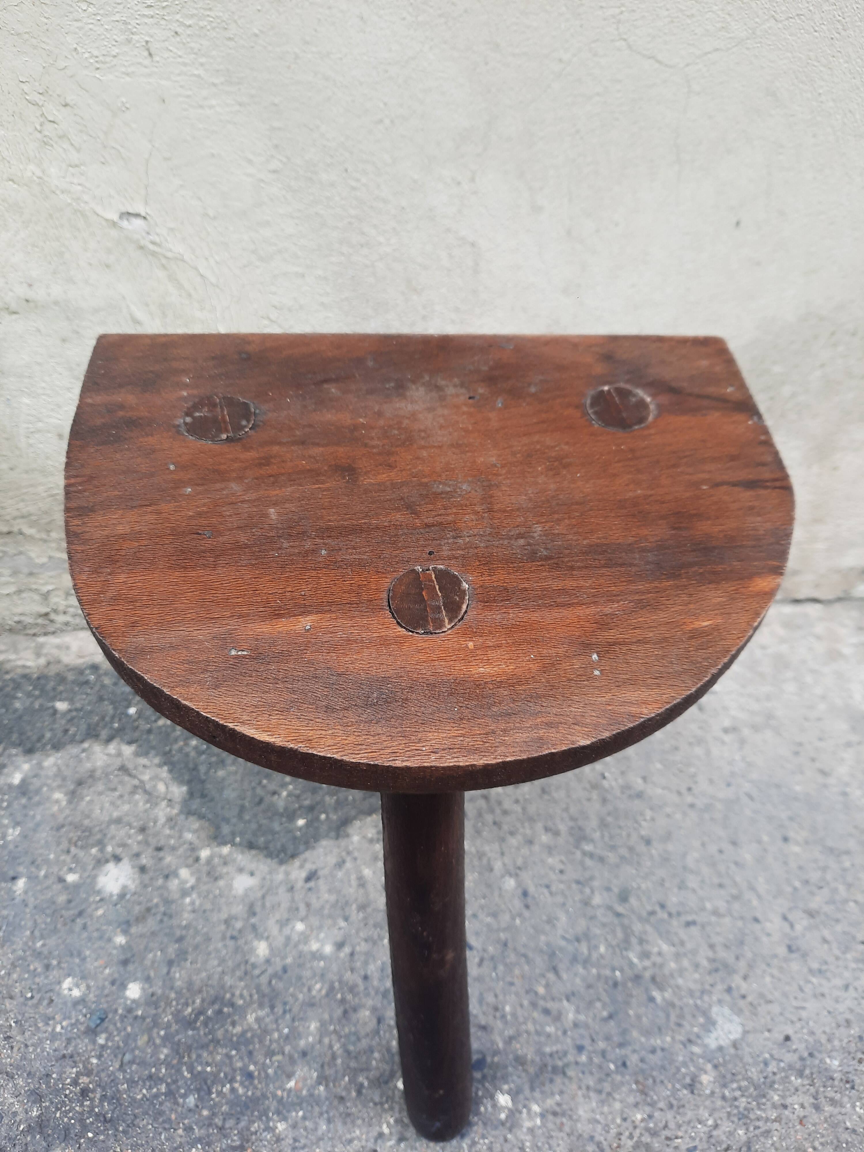 Tripod stool