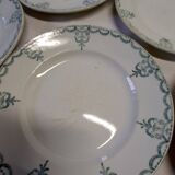 5 assiettes à dessert ancienne de chez Moulins des loups en bon état