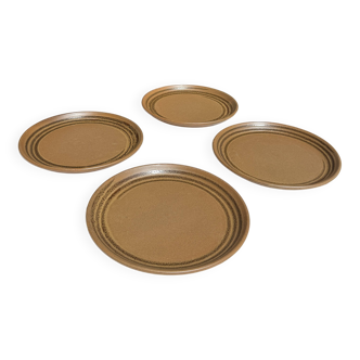 4 assiettes en grès brun