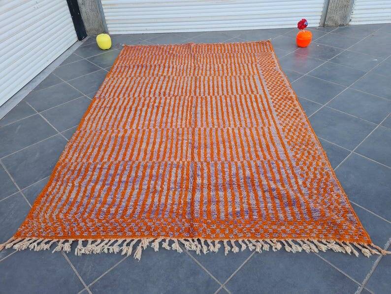 Handwoven Azilal rug size 200 x 300 cm