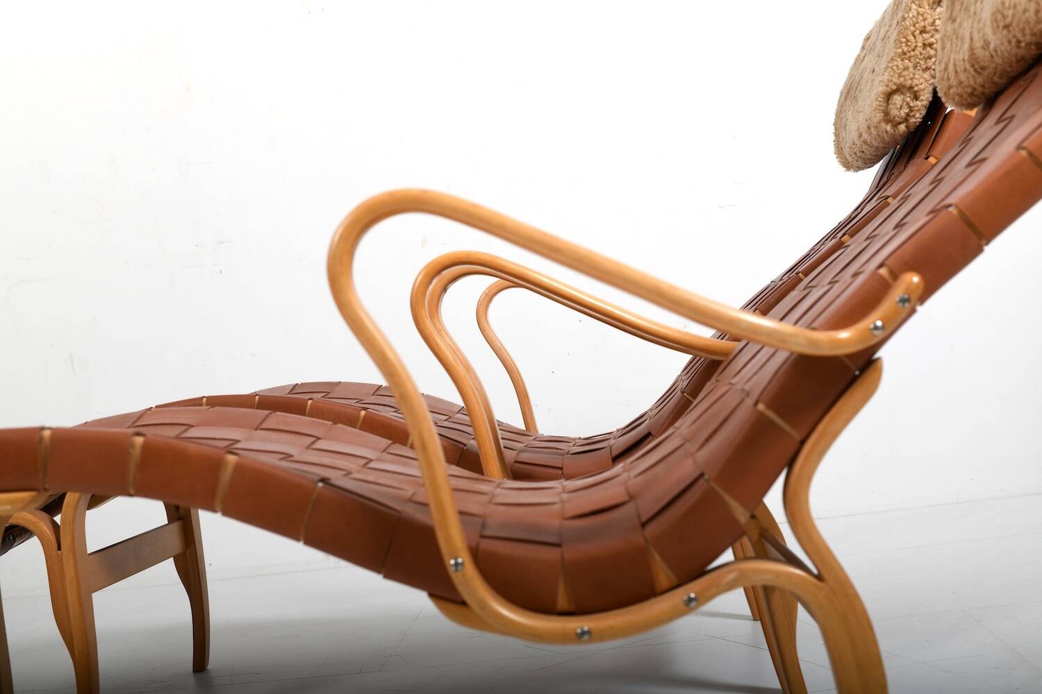 Pair of vintage Pernilla-3 Chaiselongues by Bruno Mathsson