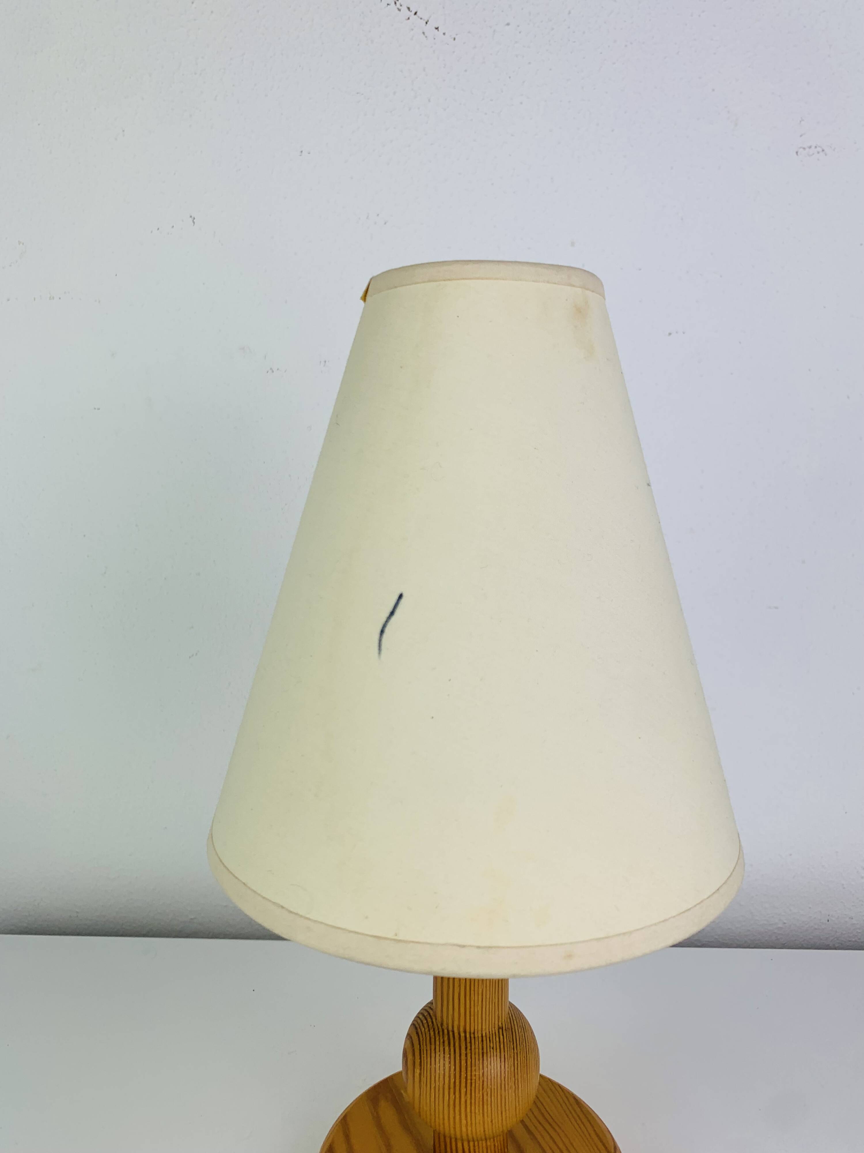 Lampe pin massif années 80, style chalet